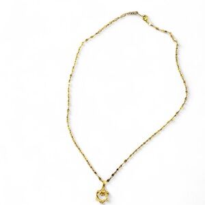 Gold Heart Pendant Necklace Classic Design